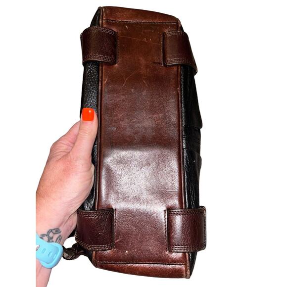 Classic Michael Kors Black & Tan Leather Handbag - 12x3.5x10 - Picture 8 of 11